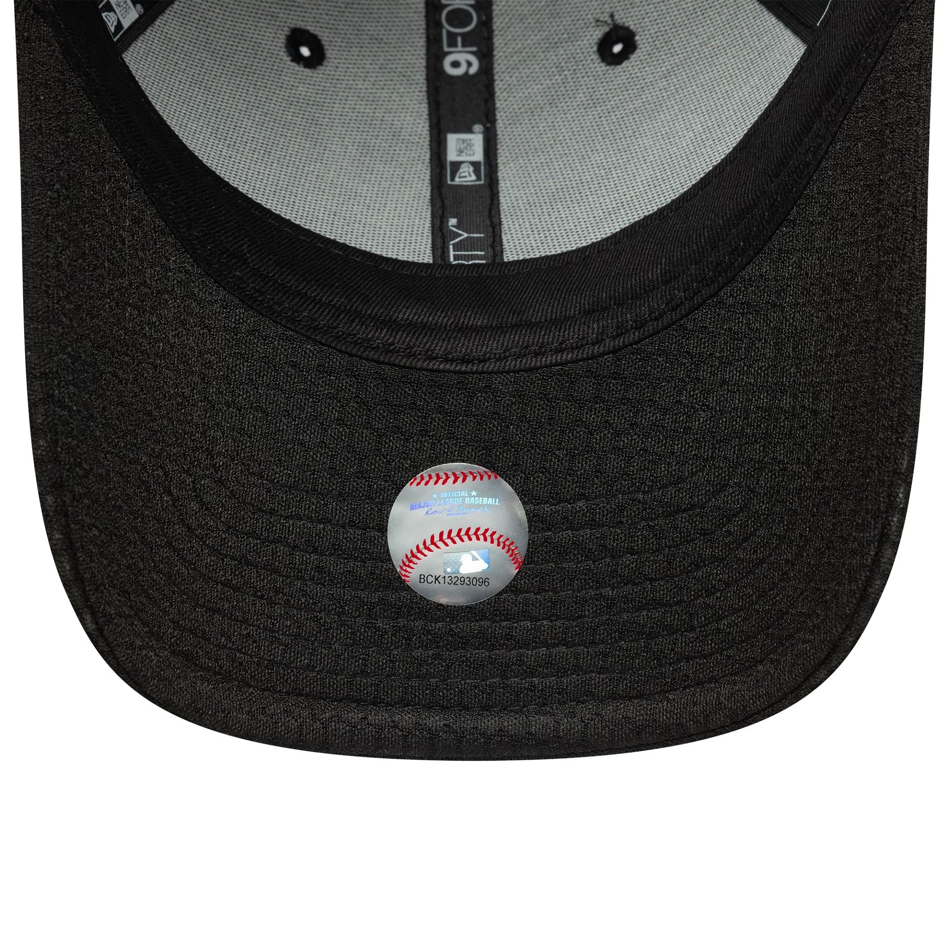 Detroit Tigers MLB Flawless Mesh Black 9FORTY Adjustable Cap - Image 4