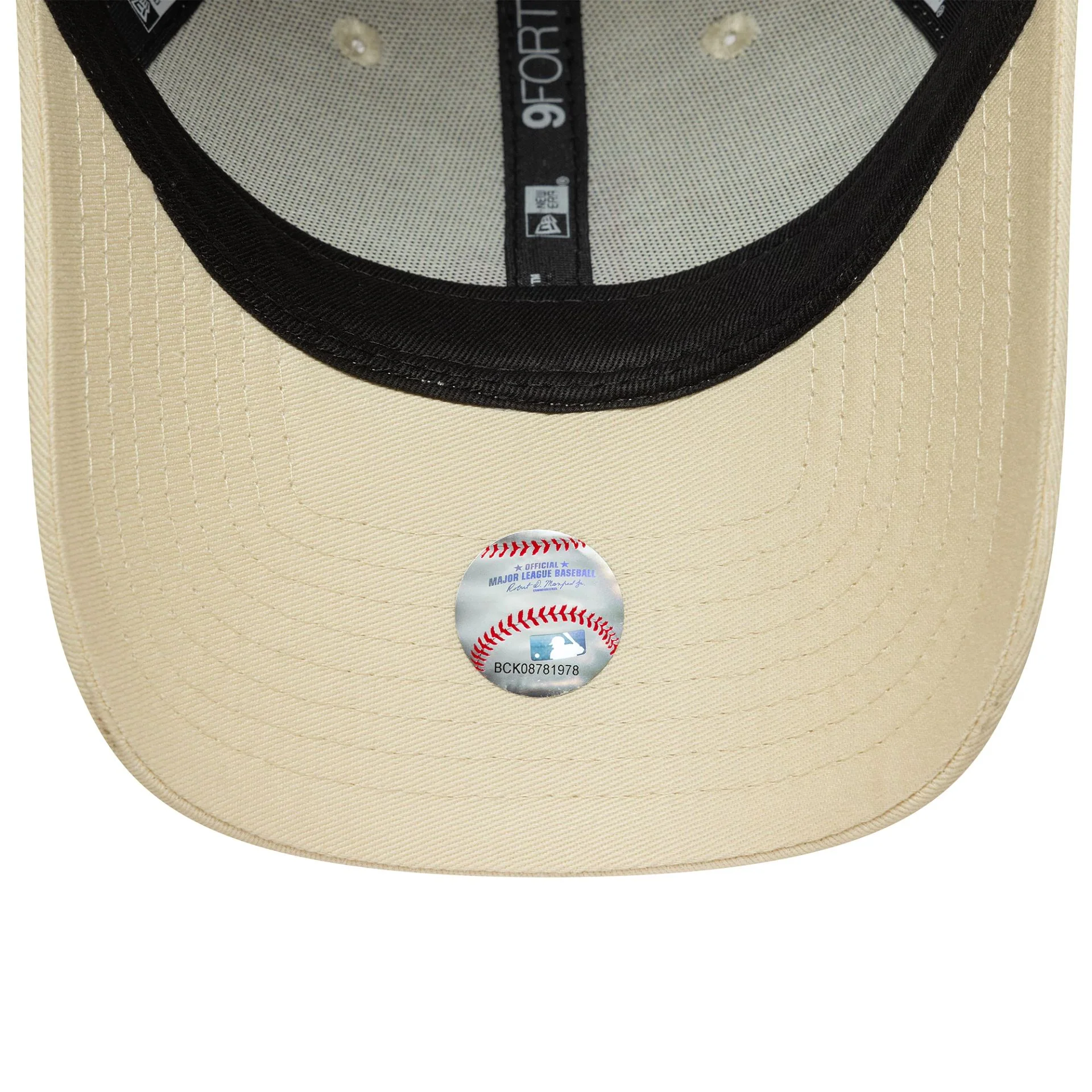 LA Dodgers Womens MLB League Essential Cream 9FORTY Adjustable Cap - Image 3