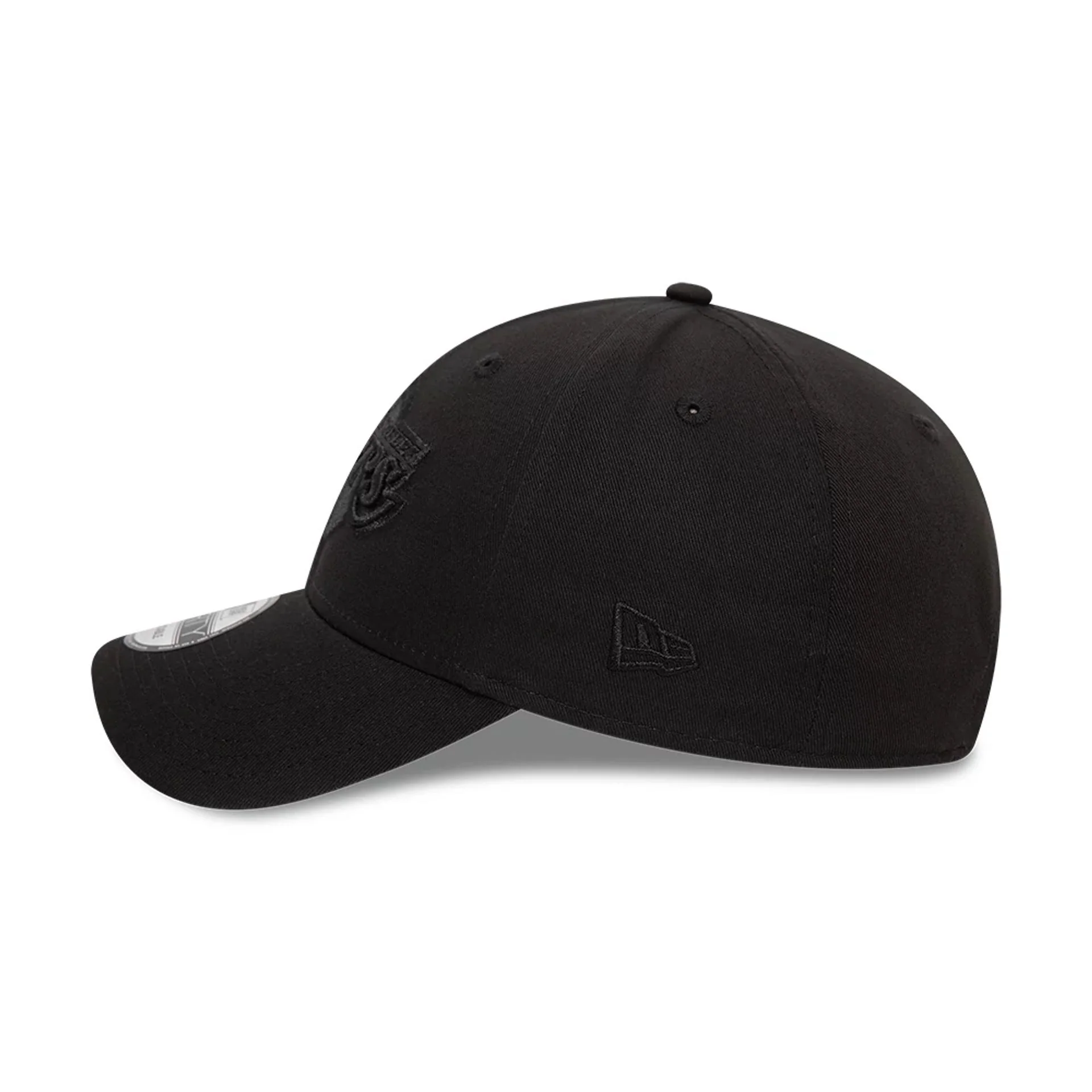 LA Lakers NBA Essential Black 9FORTY Adjustable Cap - Image 4