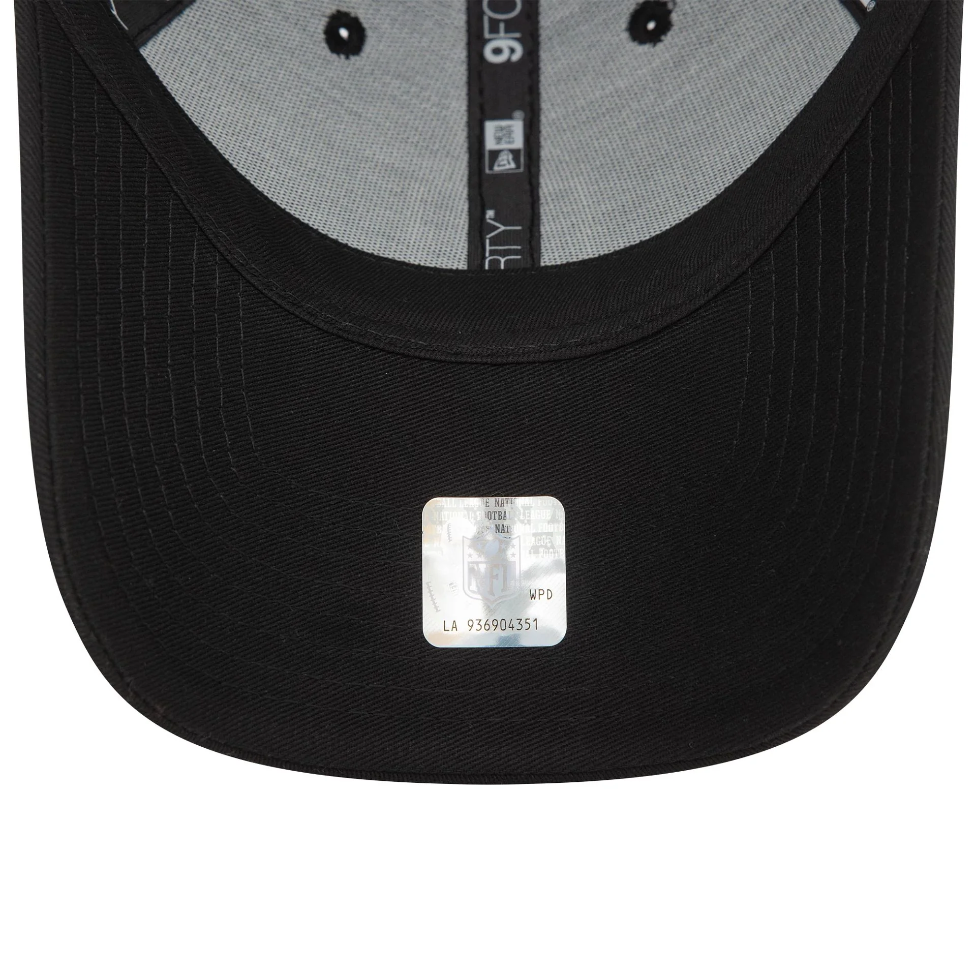 Las Vegas Raiders Metallic Patch Black 9FORTY Adjustable Cap - Image 5