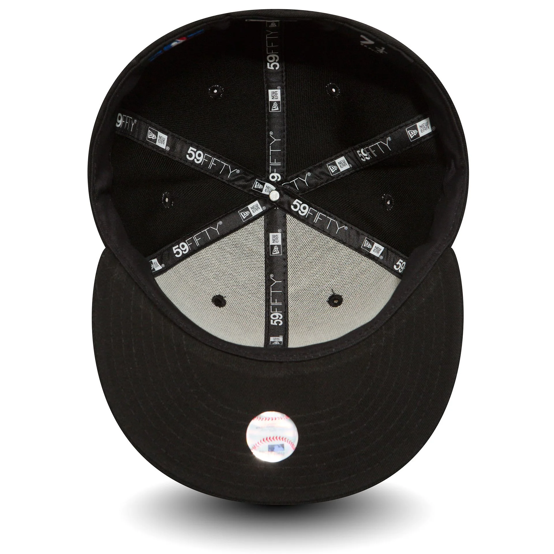 New York Yankees Essential Black 59FIFTY Cap - Image 3