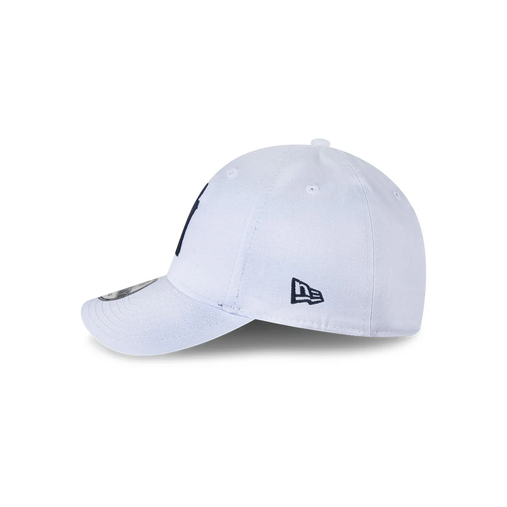 New York Yankees Essential White 9FORTY Cap - Image 5