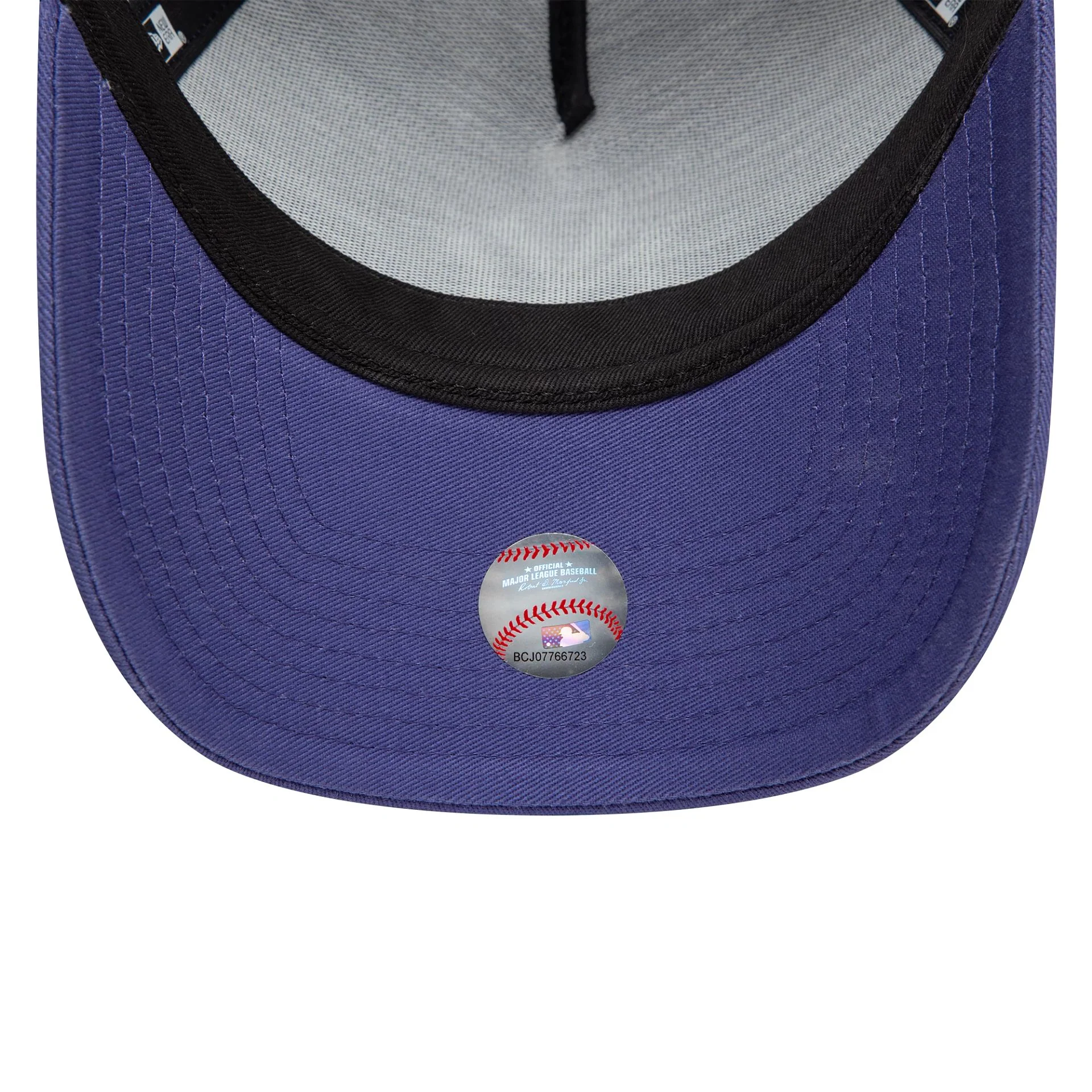 New York Yankees League Essential Dark Blue 9FORTY A-Frame Trucker Adjustable Cap - Image 5