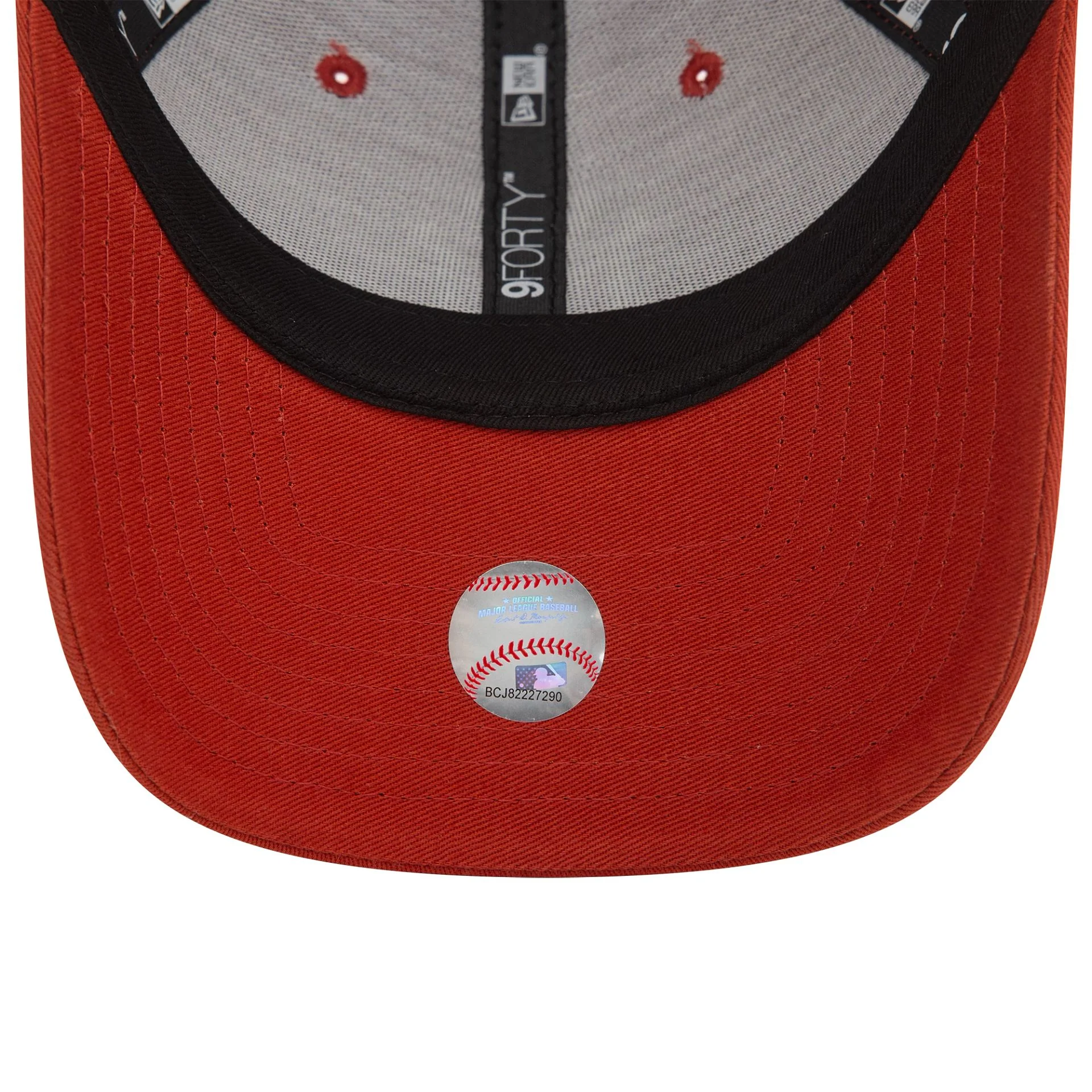 New York Yankees League Essential Red 9FORTY Cap - Image 5