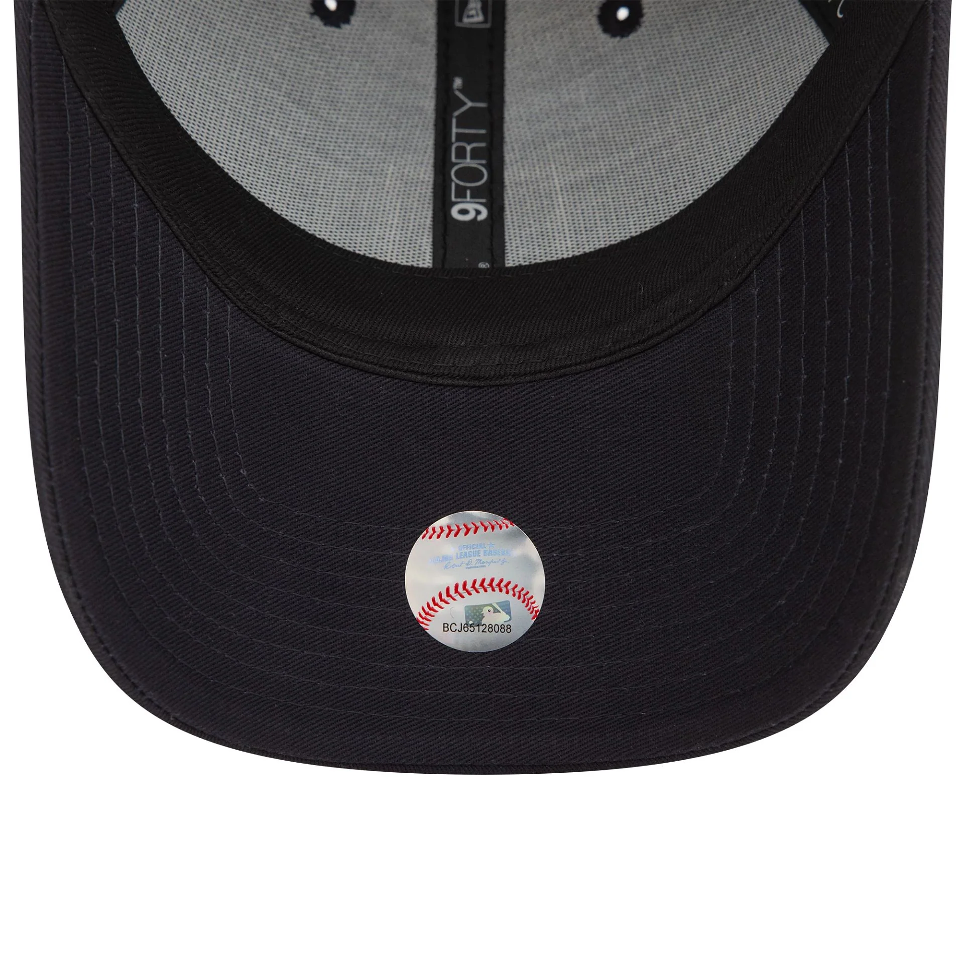 New York Yankees Metallic Patch Navy 9FORTY Adjustable Cap - Image 5