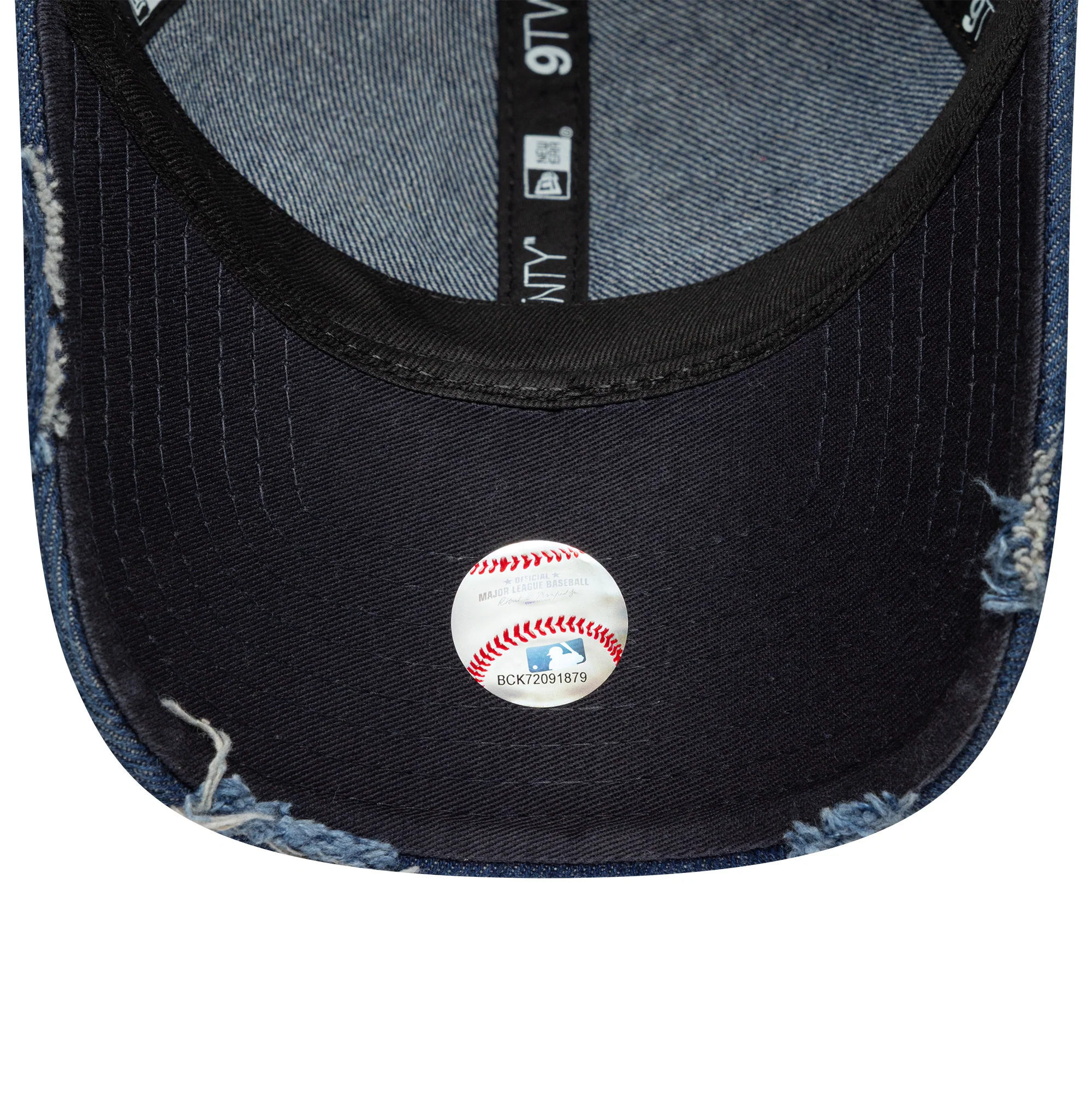 New York Yankees MLB Denim Distressed Navy 9TWENTY Cap - Image 4