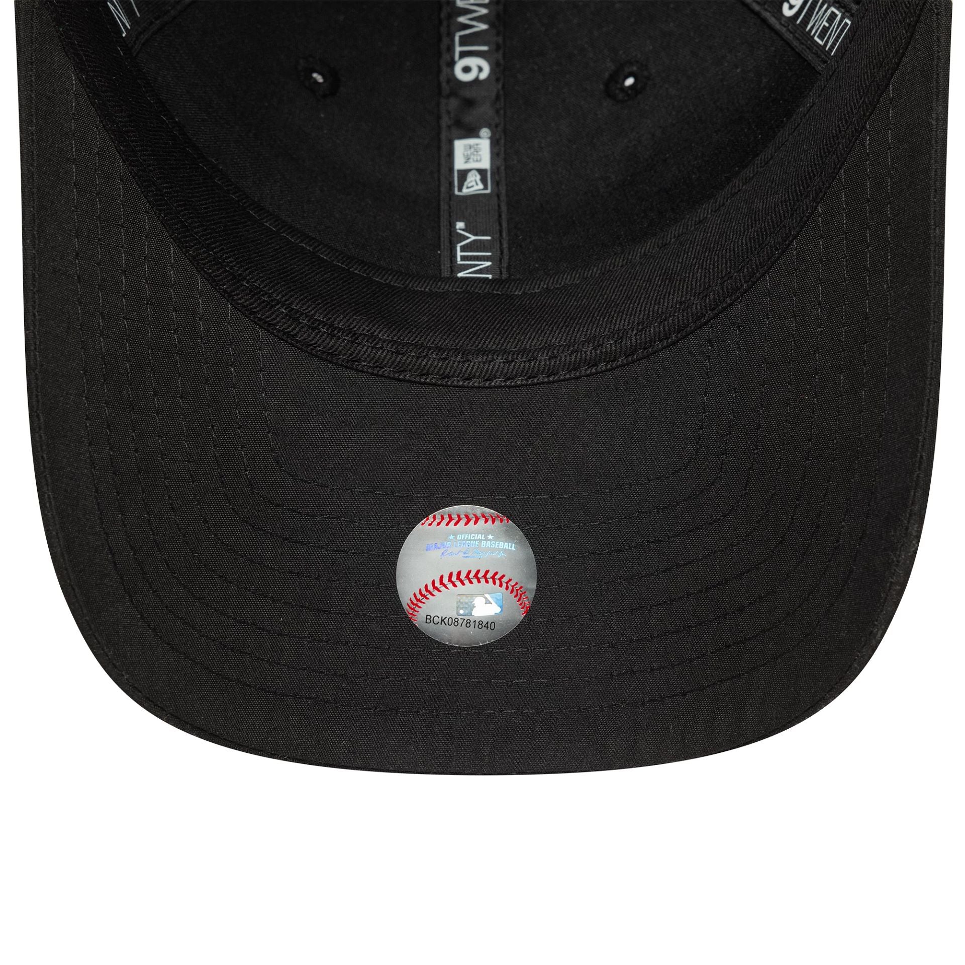New York Yankees MLB Flawless Black 9TWENTY Adjustable Cap - Image 4