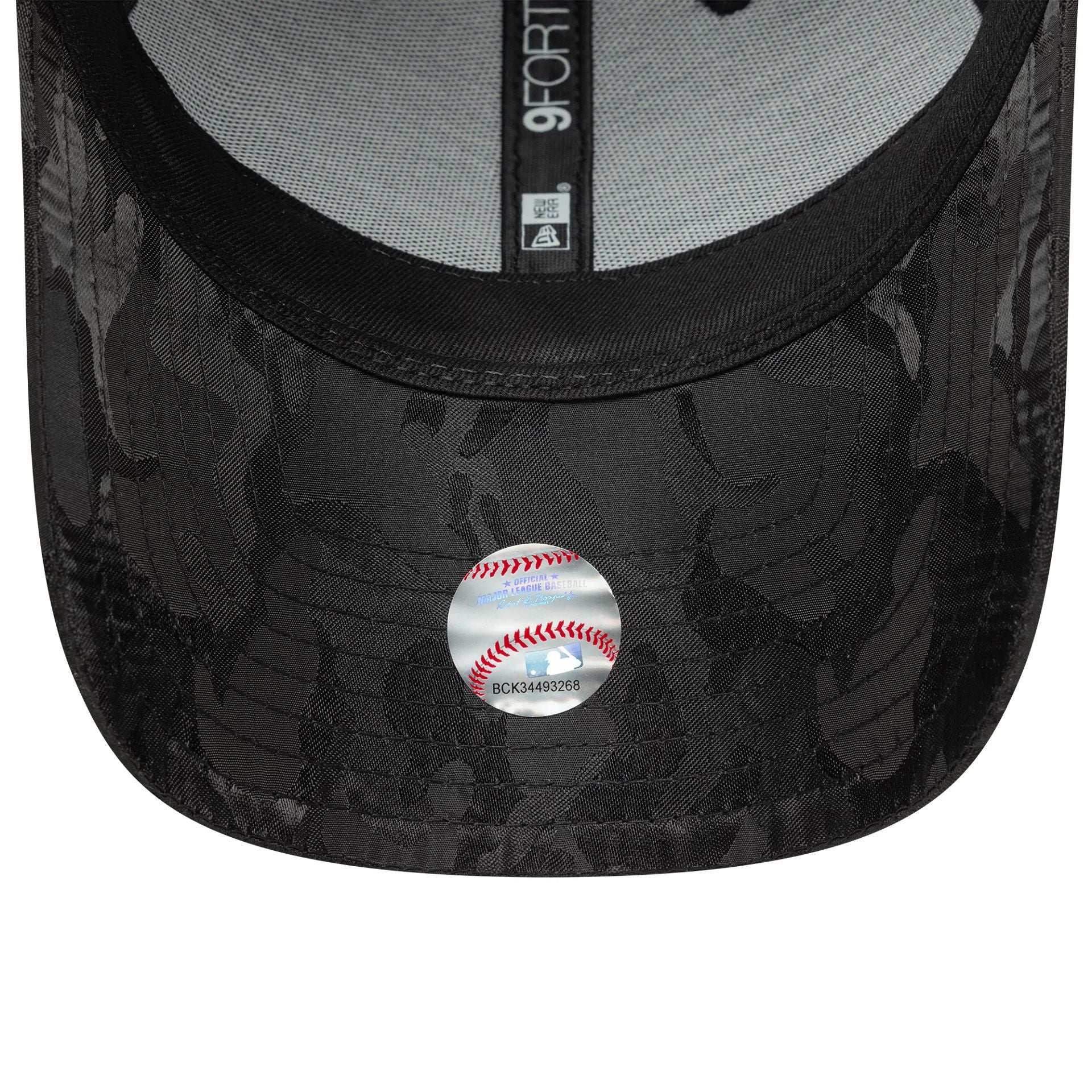 New York Yankees MLB Flawless Camo Black 9FORTY Adjustable Cap - Image 4