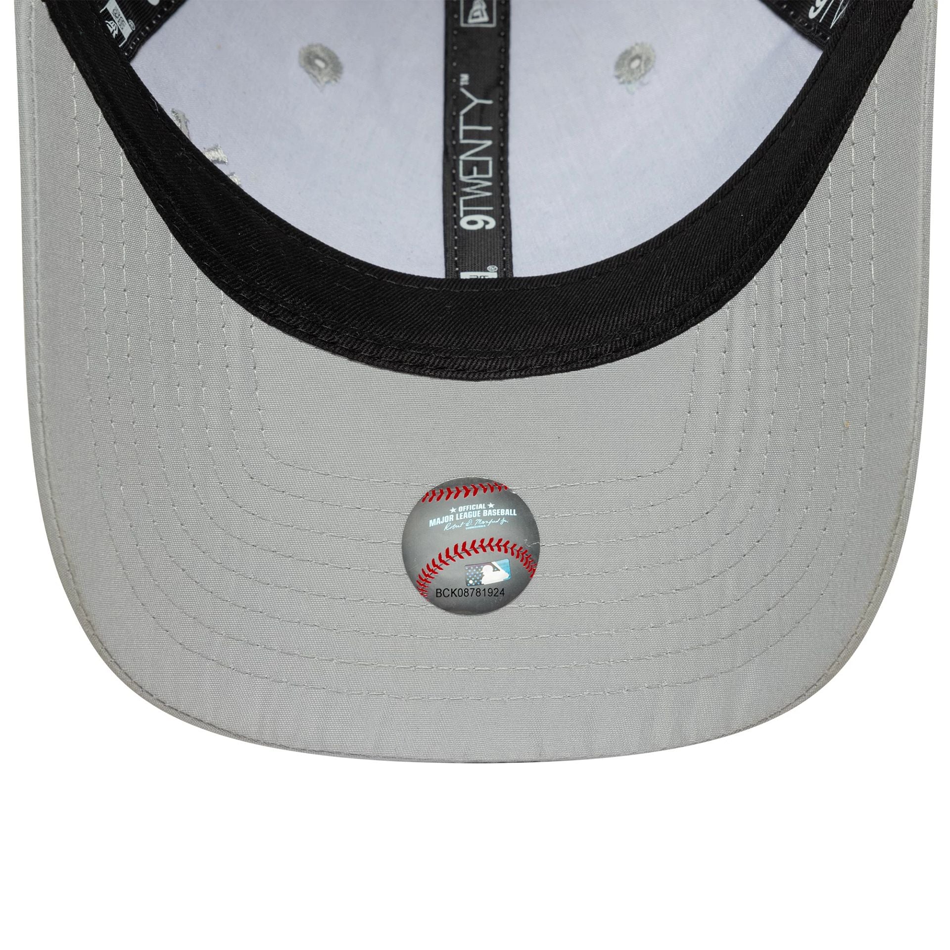 New York Yankees MLB Flawless Grey 9TWENTY Adjustable Cap - Image 4