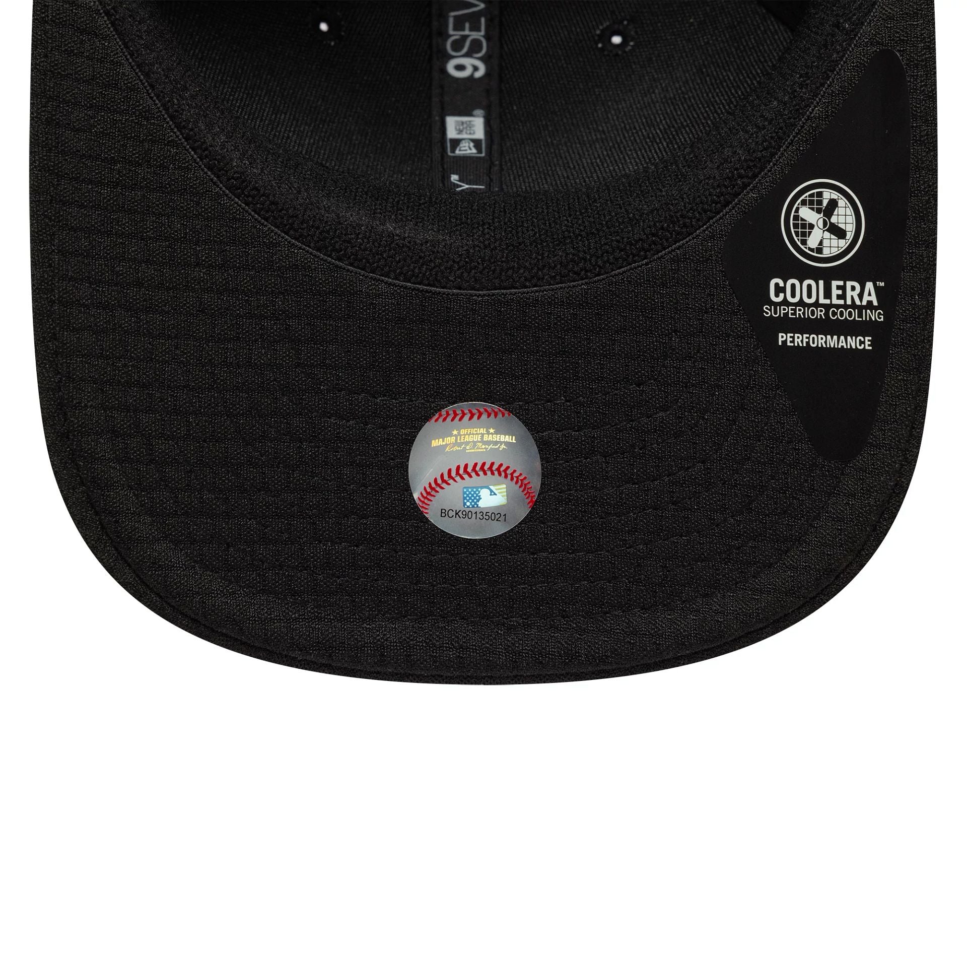New York Yankees MLB Flawless Mesh Black 9SEVENTY Stretch Snap Cap - Image 4