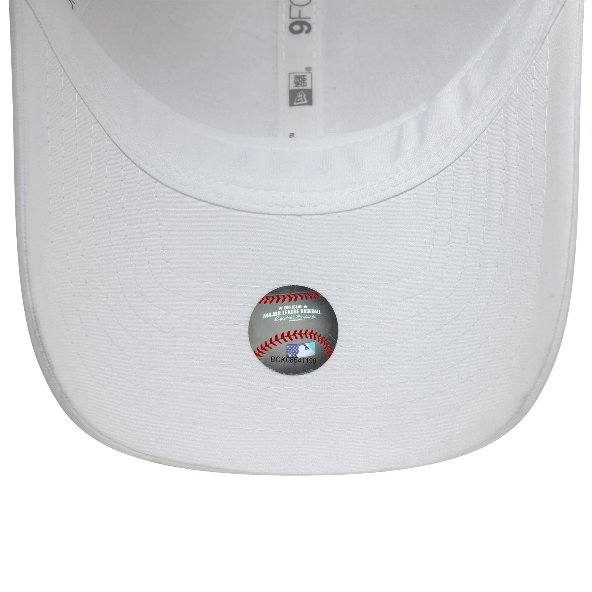 New York Yankees MLB Flawless White 9FORTY Adjustable Cap - Image 5