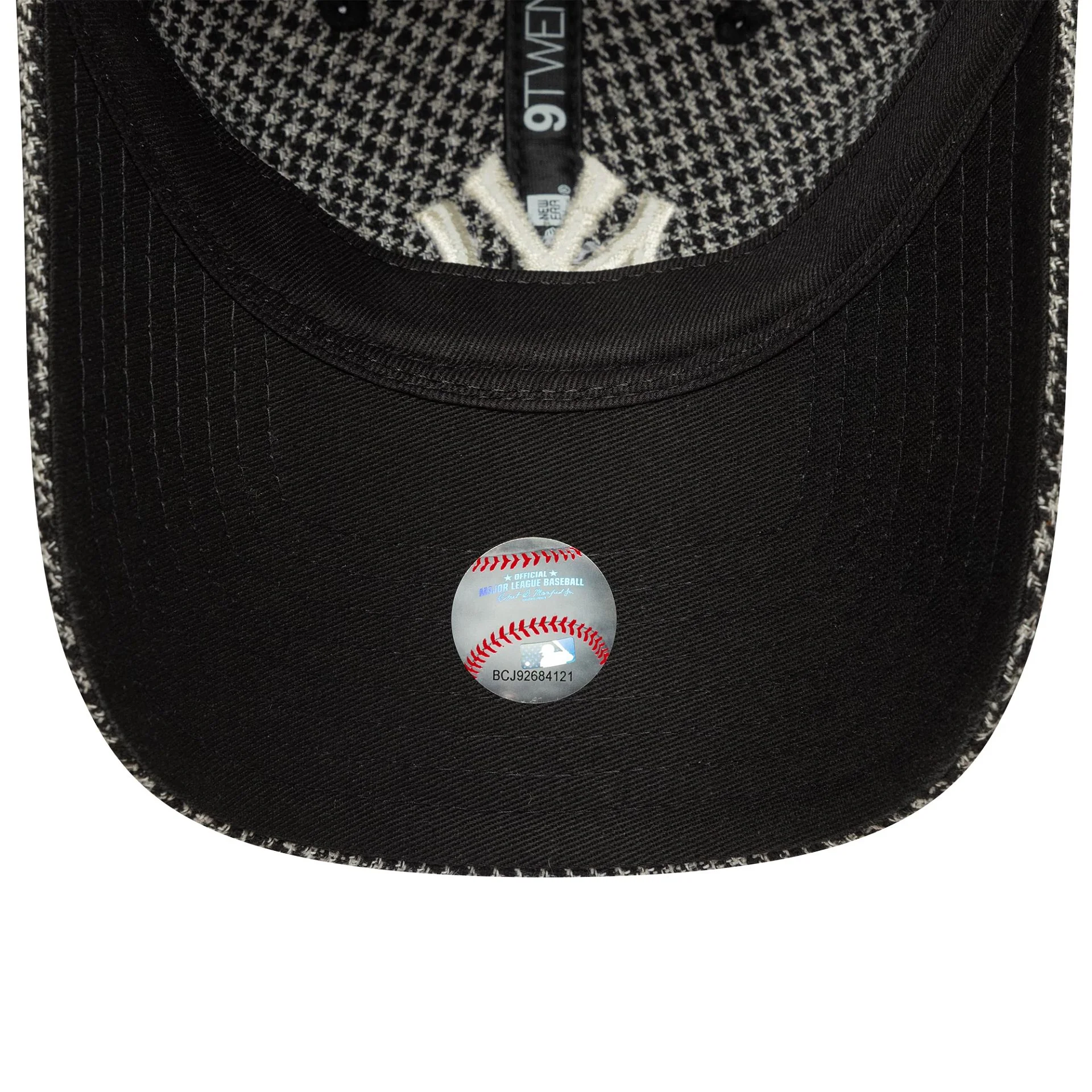 New York Yankees MLB Houndstooth Black 9TWENTY Adjustable Cap - Image 4