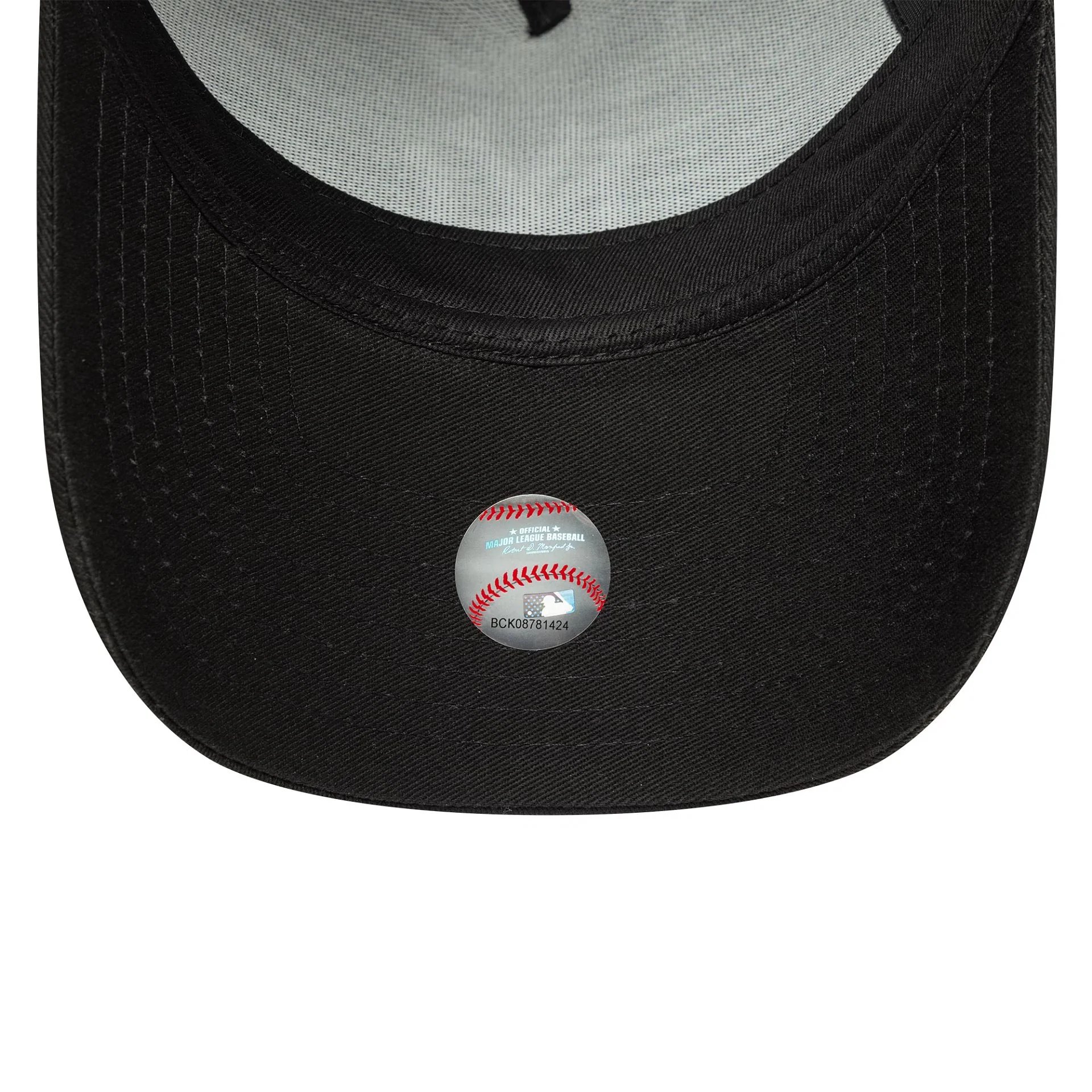 New York Yankees MLB Icon Black 9FORTY E-Frame Adjustable Cap - Image 3