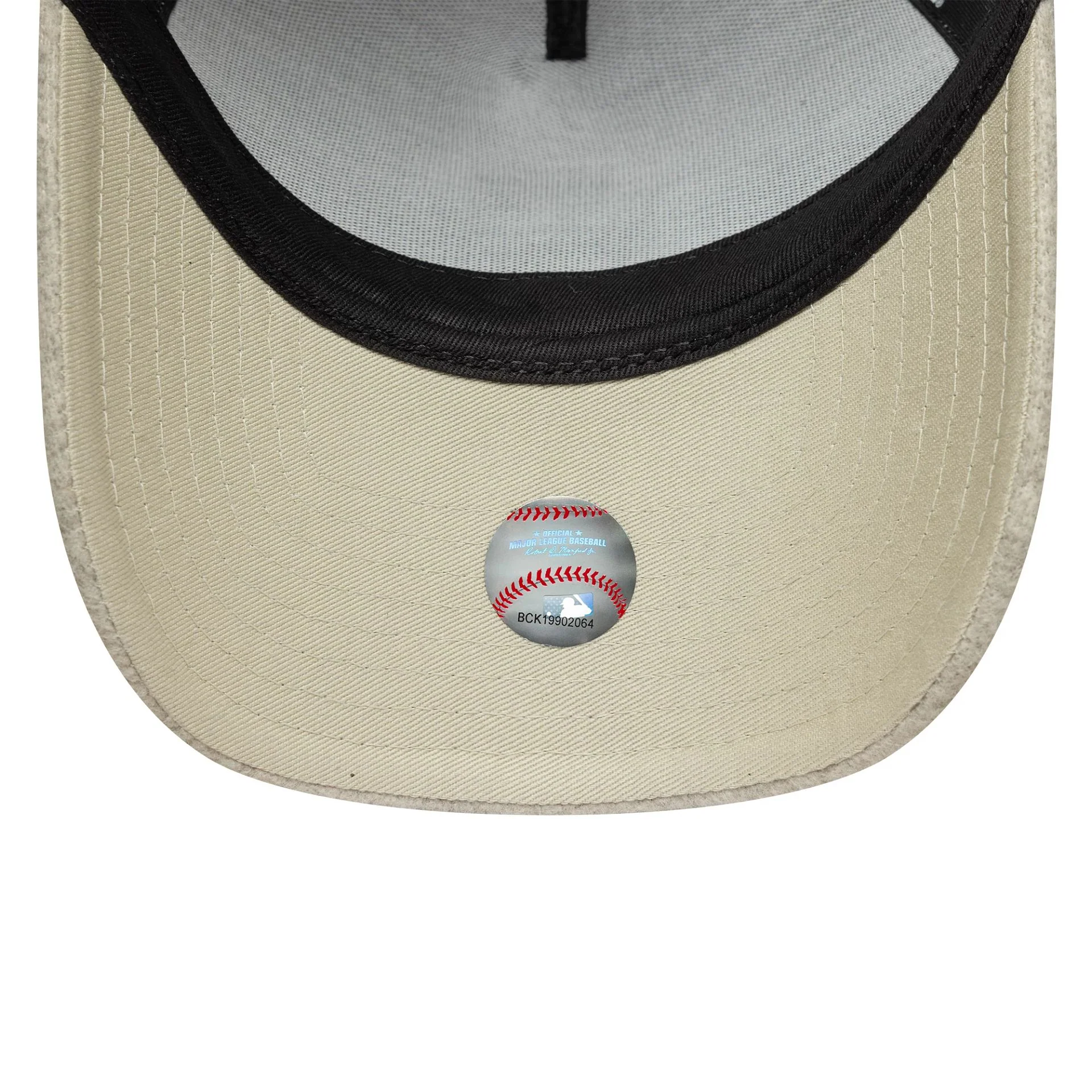 New York Yankees MLB Melton Wool Cream 9FORTY E-Frame Adjustable Cap - Image 4