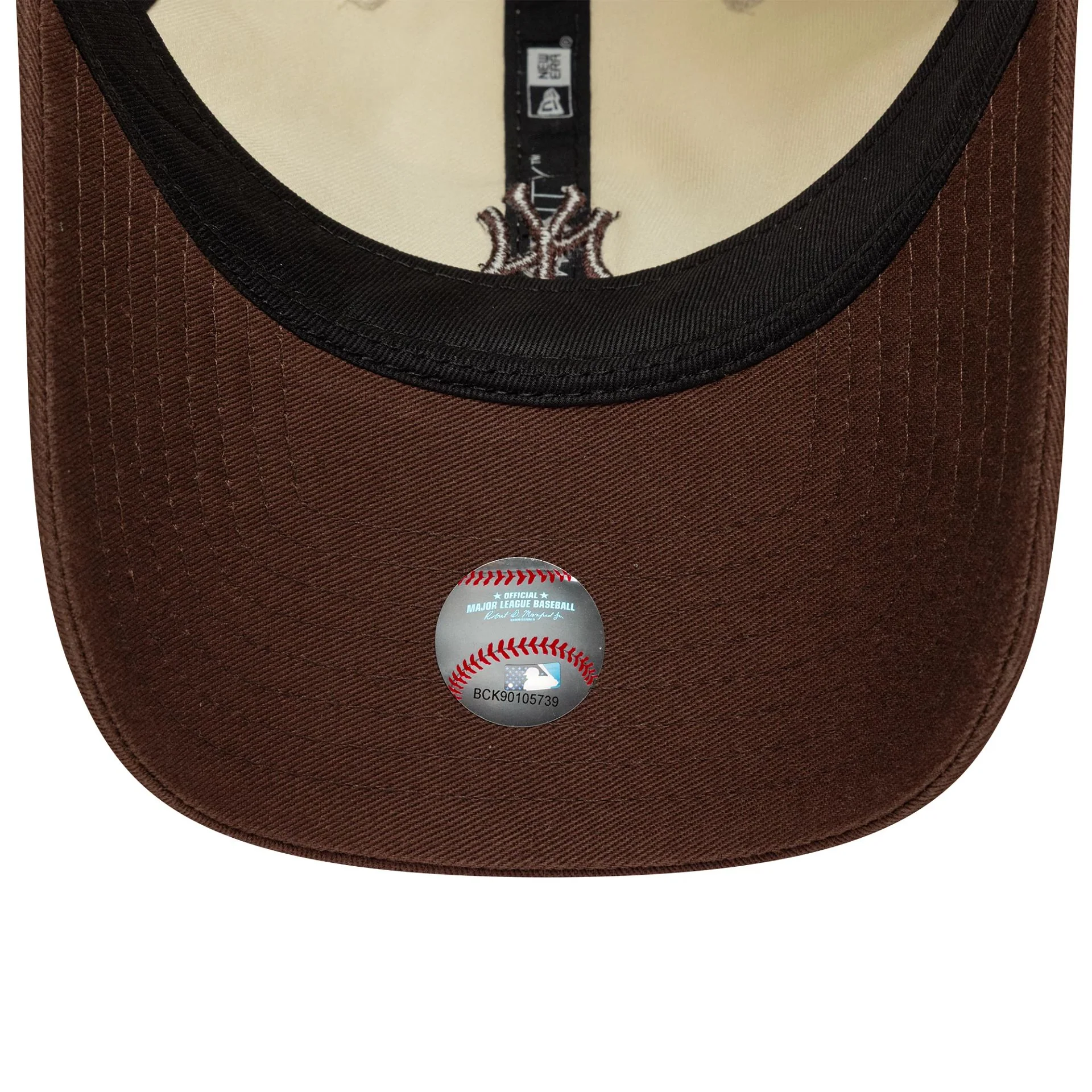 New York Yankees MLB Mini Logo Dark Brown 9TWENTY Cap - Image 4