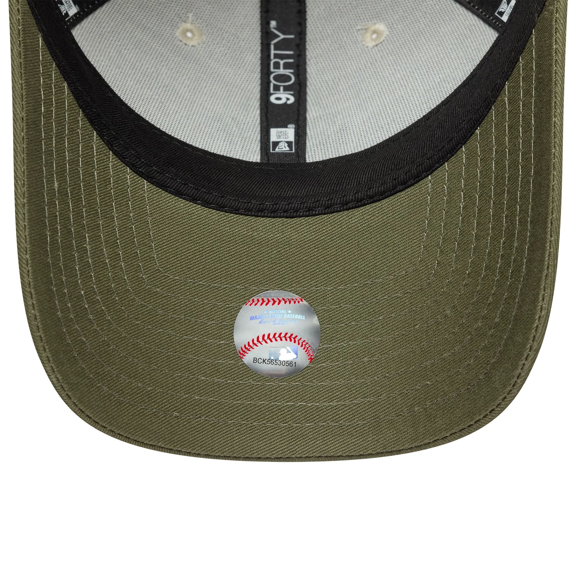 New York Yankees MLB Sidepatch Light Beige 9FORTY Adjustable Cap - Image 4