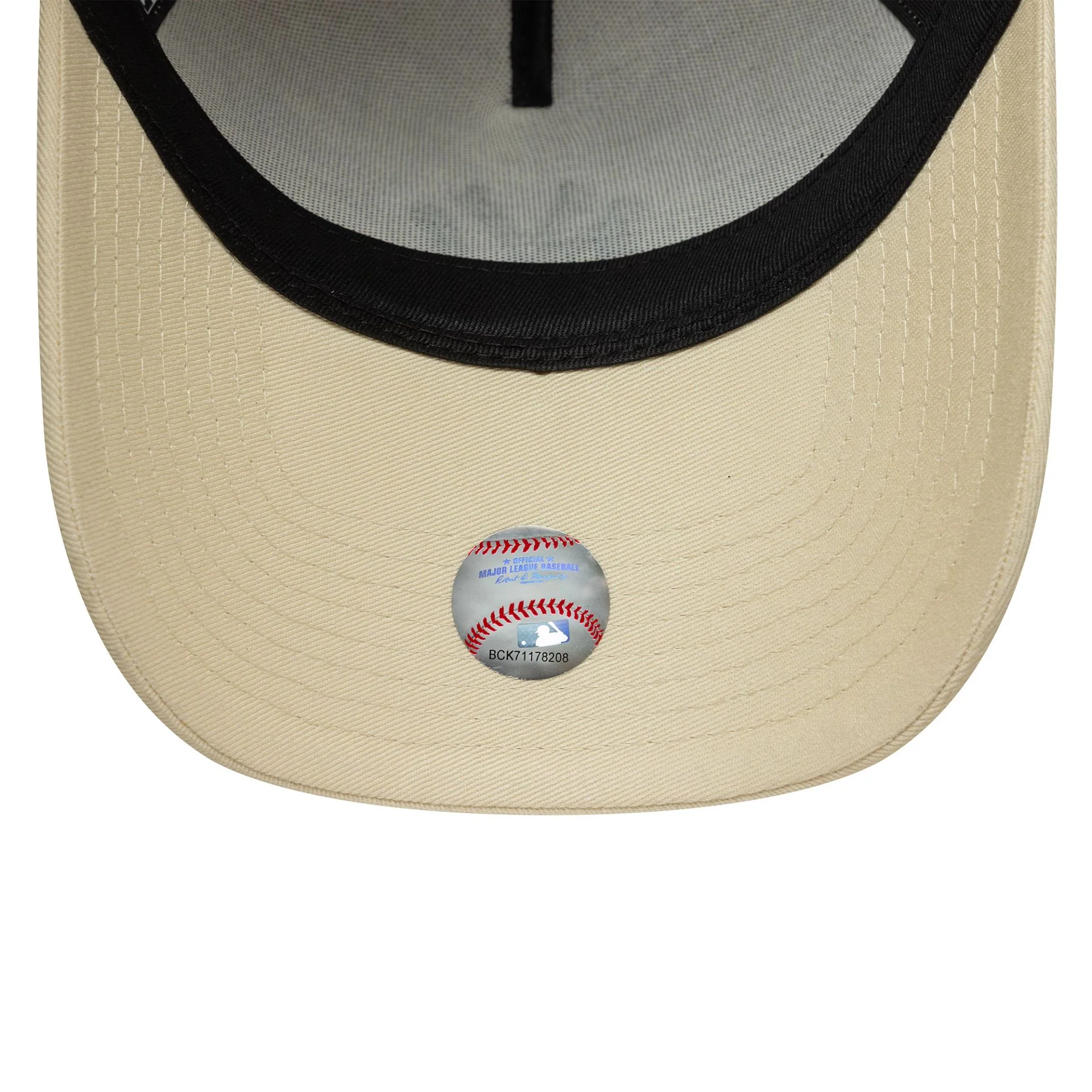 New York Yankees MLB Sidepatch Light Beige 9FORTY E-Frame Adjustable Cap - Image 4