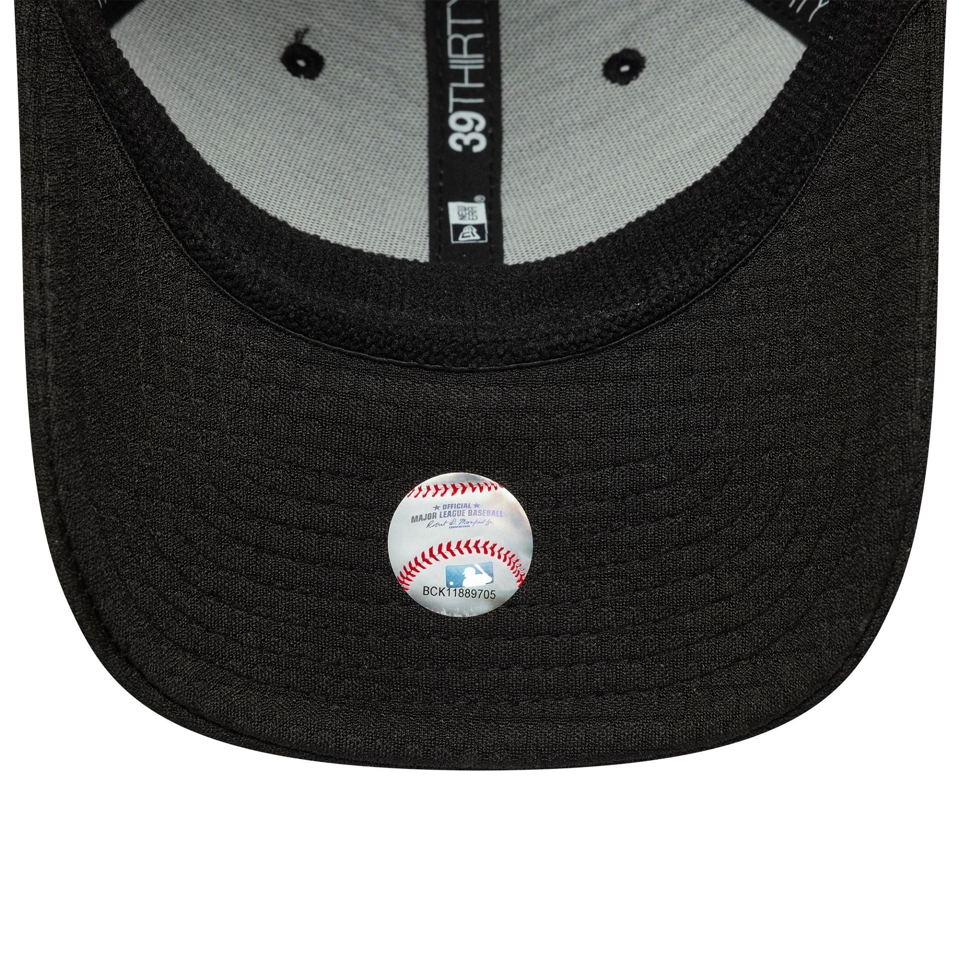 New York Yankees MLB Stretch Mesh Black 39THIRTY Stretch-Fit Cap - Image 4