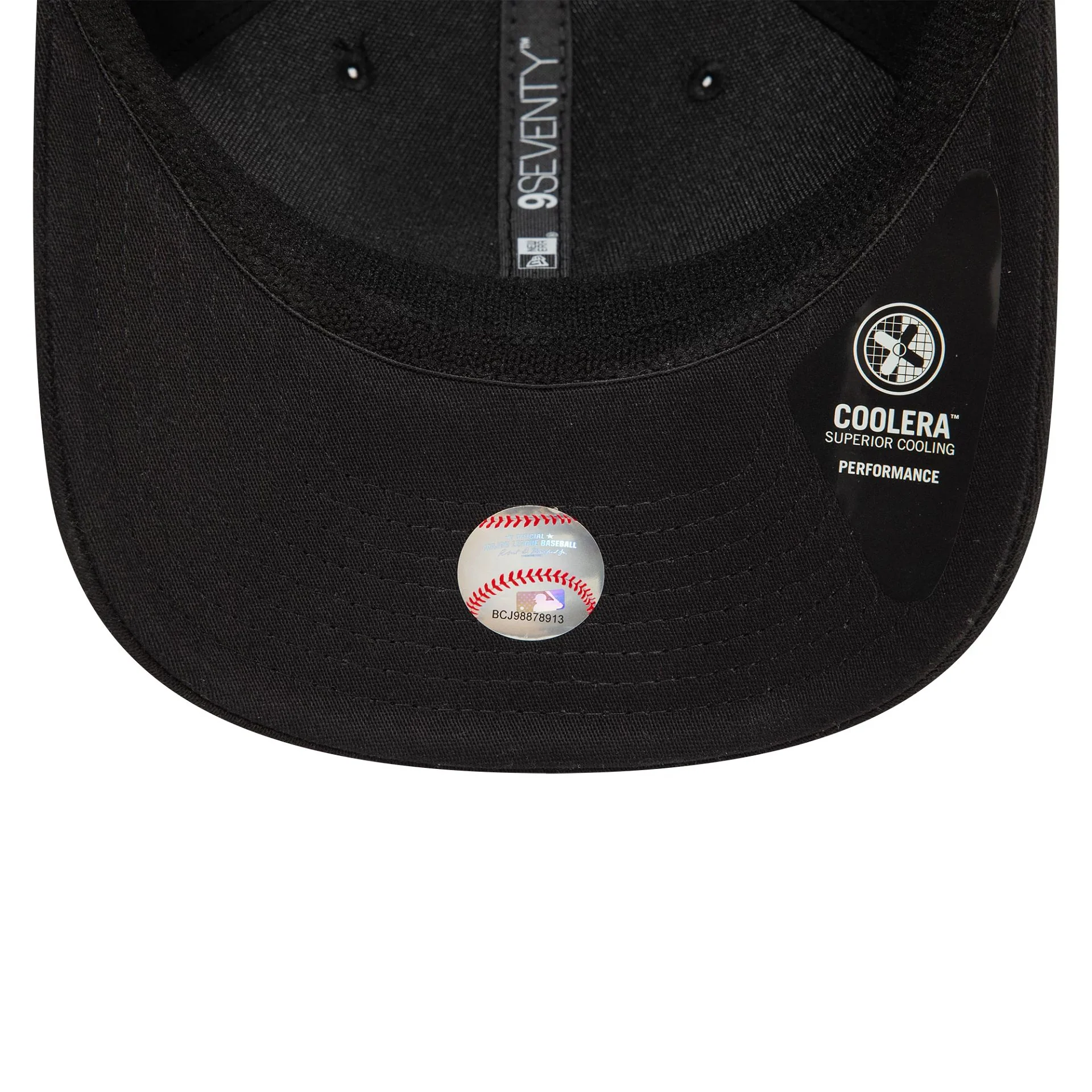New York Yankees Monochrome Black 9SEVENTY Stretch Snap Adjustable Cap - Image 5