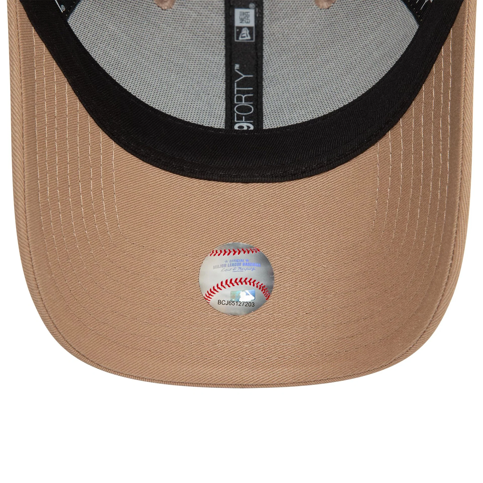 New York Yankees Womens Metallic Beige 9FORTY Cap - Image 5