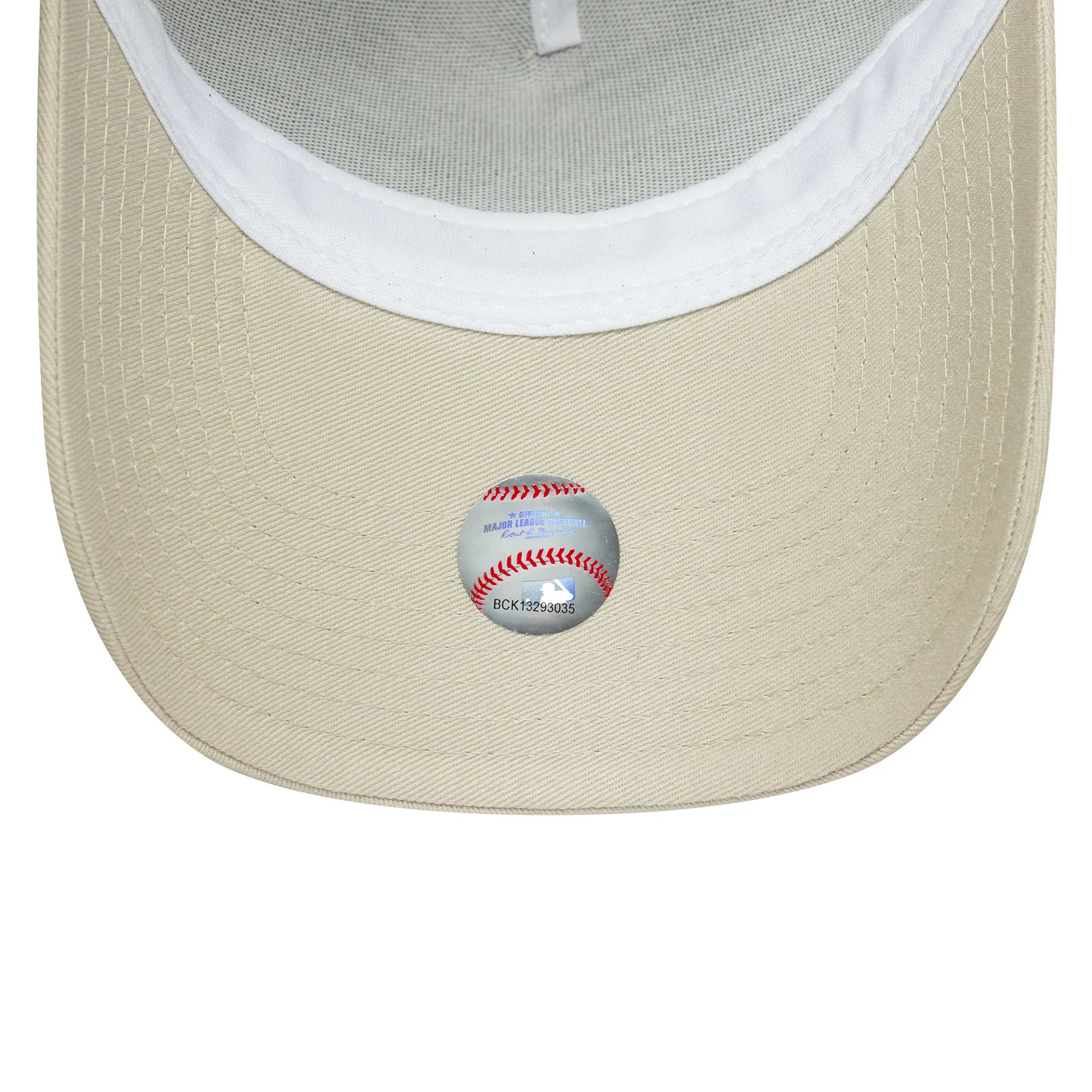 New York Yankees Womens Metallic Cream 9FORTY E-Frame Adjustable Trucker Cap - Image 4