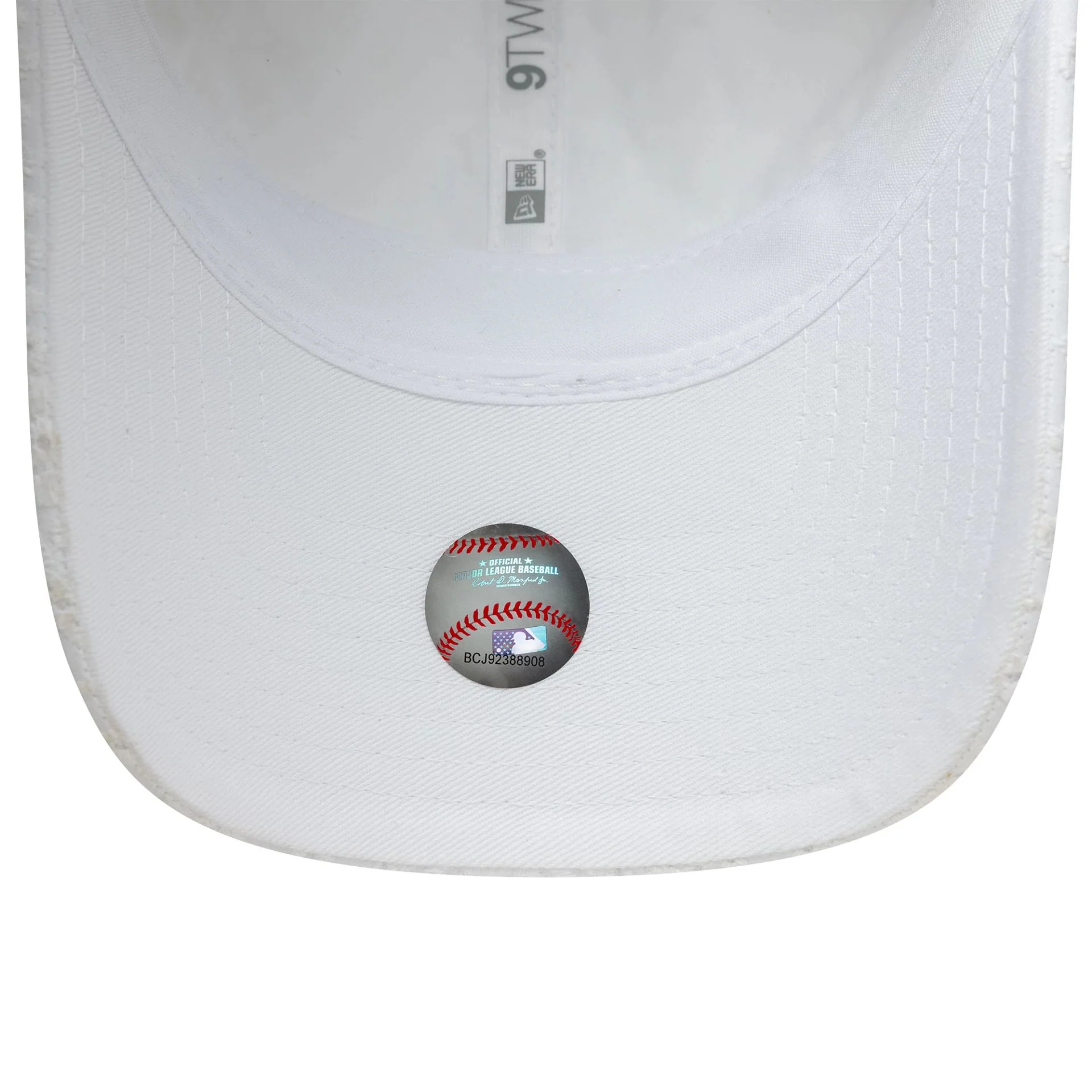 New York Yankees Womens MLB Broderie White 9TWENTY Adjustable Cap - Image 5