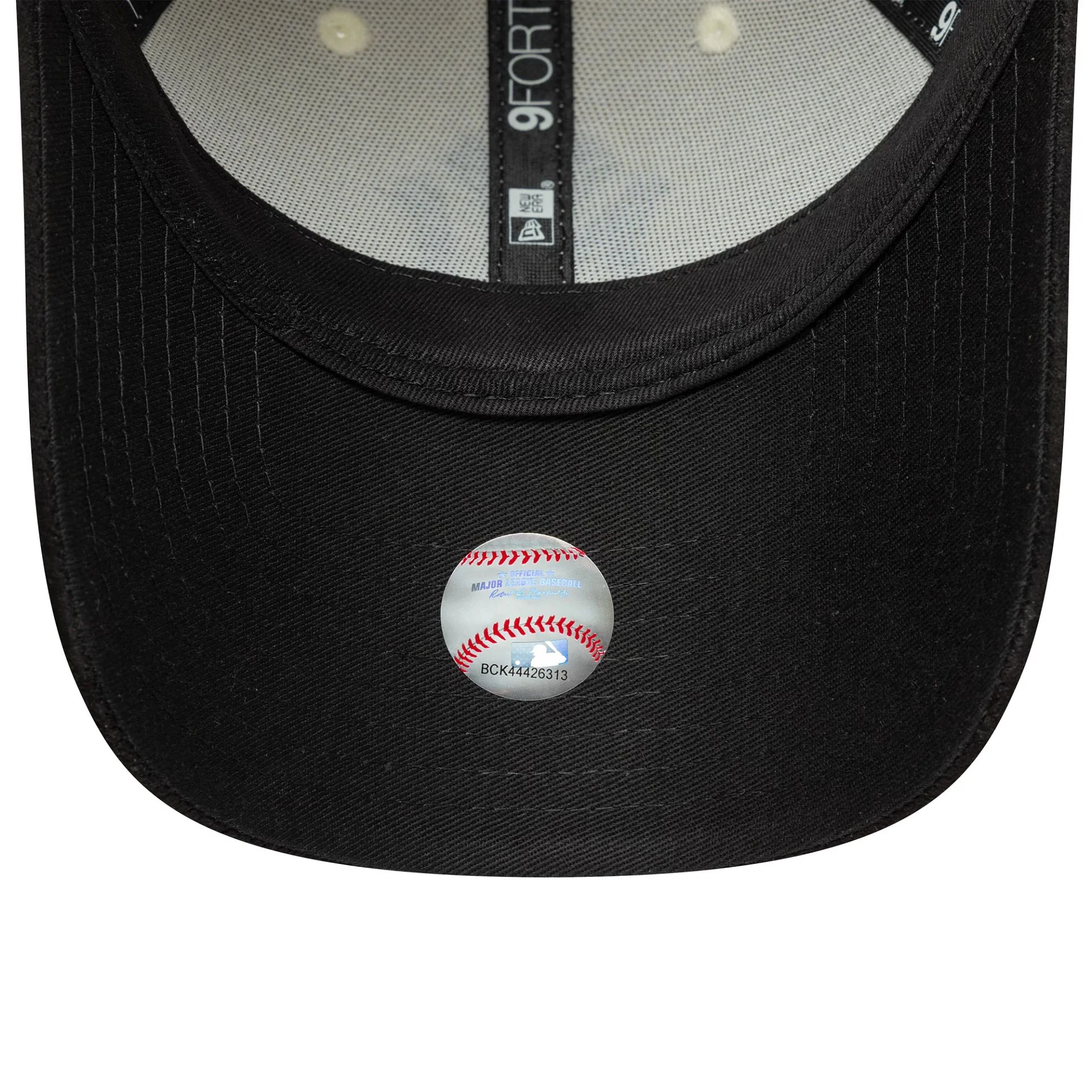 New York Yankees Womens MLB Faux Suede Light Beige 9FORTY Adjustable Cap - Image 4