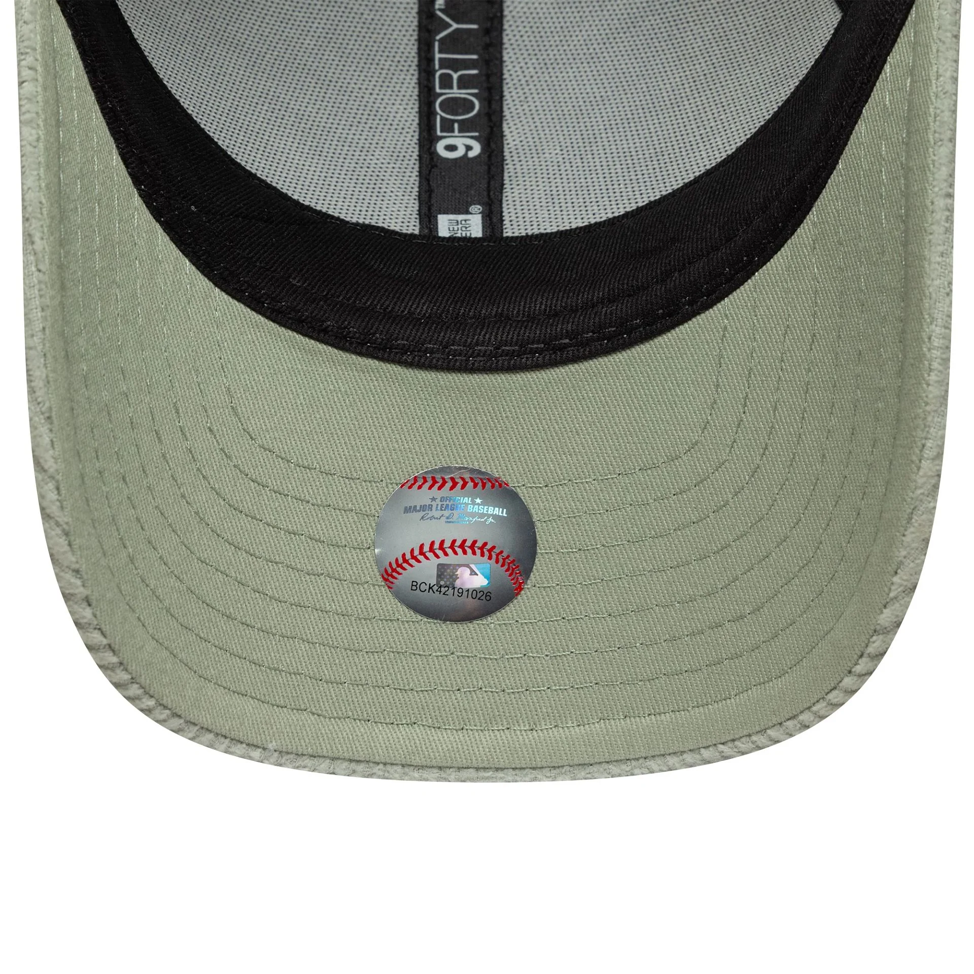 New York Yankees Womens MLB Pastel Cord Green 9FORTY M-Crown Cap - Image 4