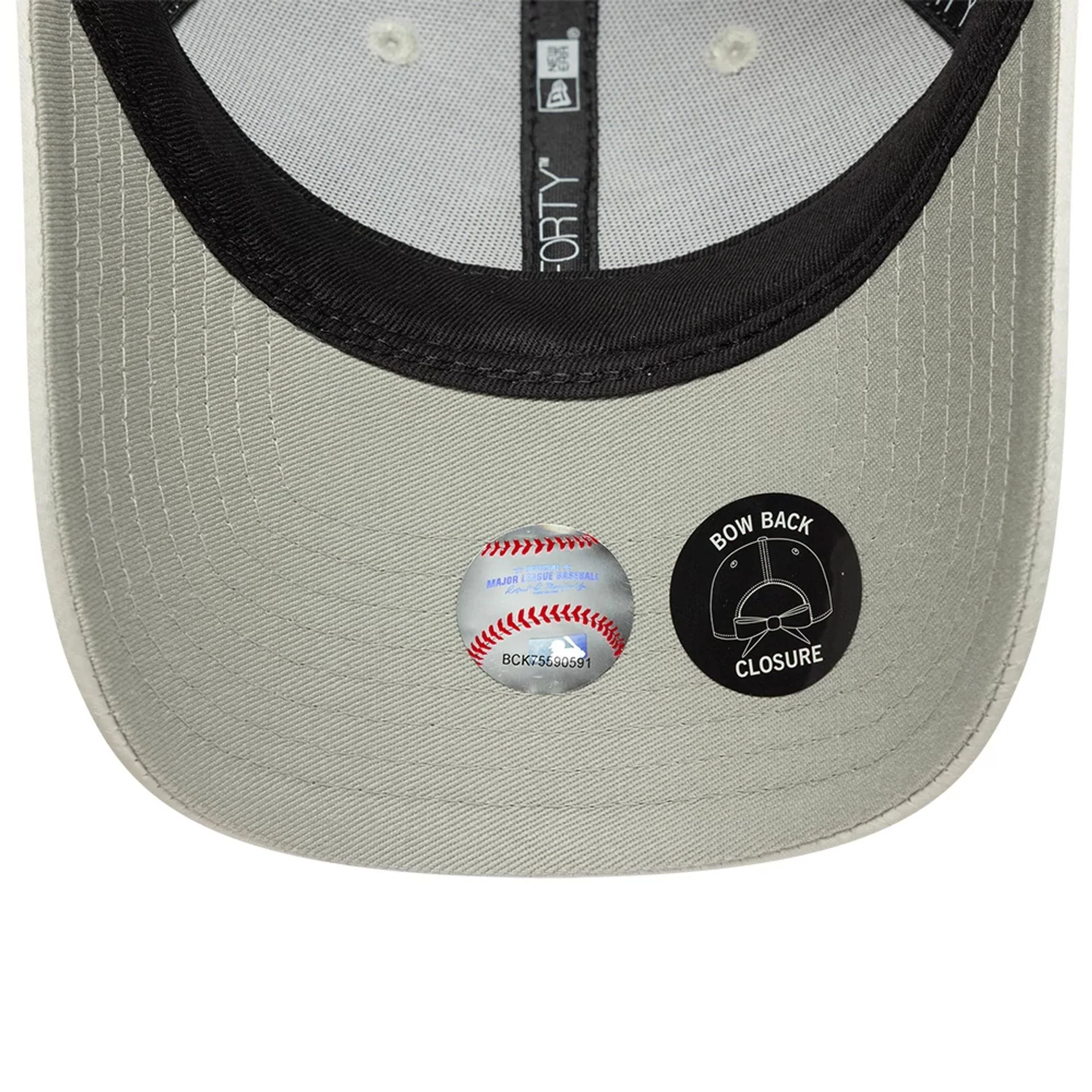 New York Yankees Womens MLB Satin Bow Back Grey 9FORTY Adjustable Cap - Image 5