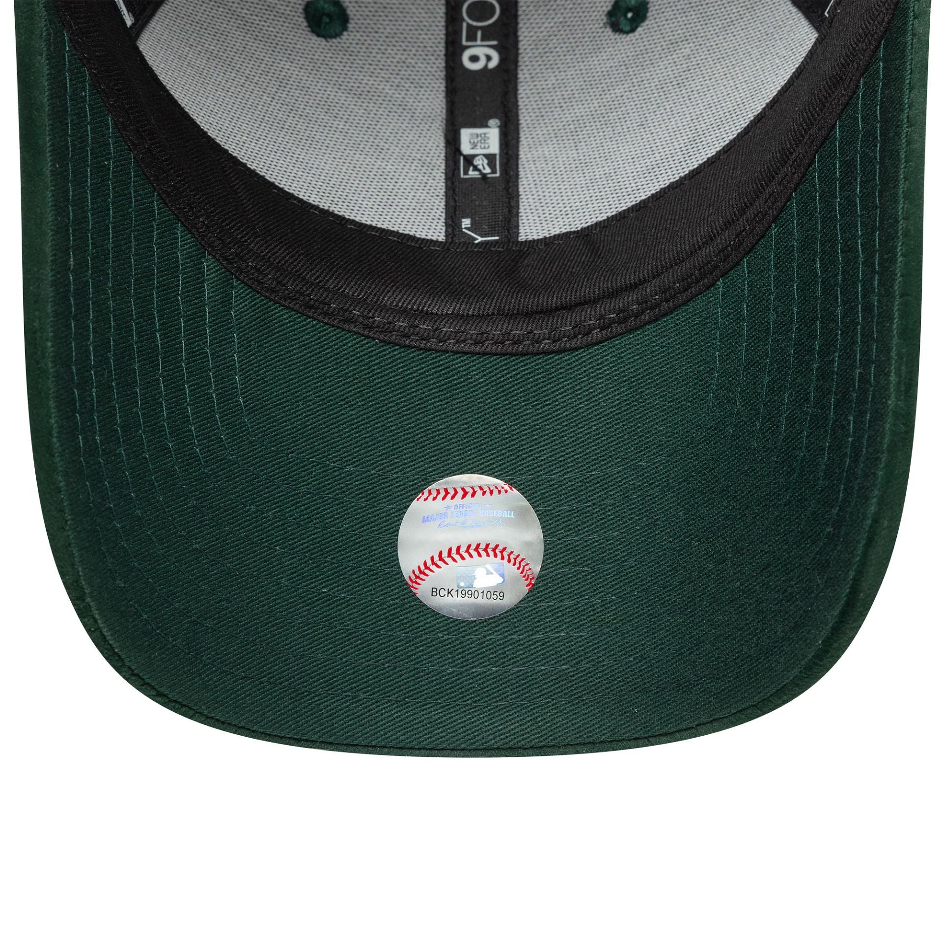 New York Yankees Womens MLB Velour Dark Green 9FORTY Adjustable Cap - Image 4