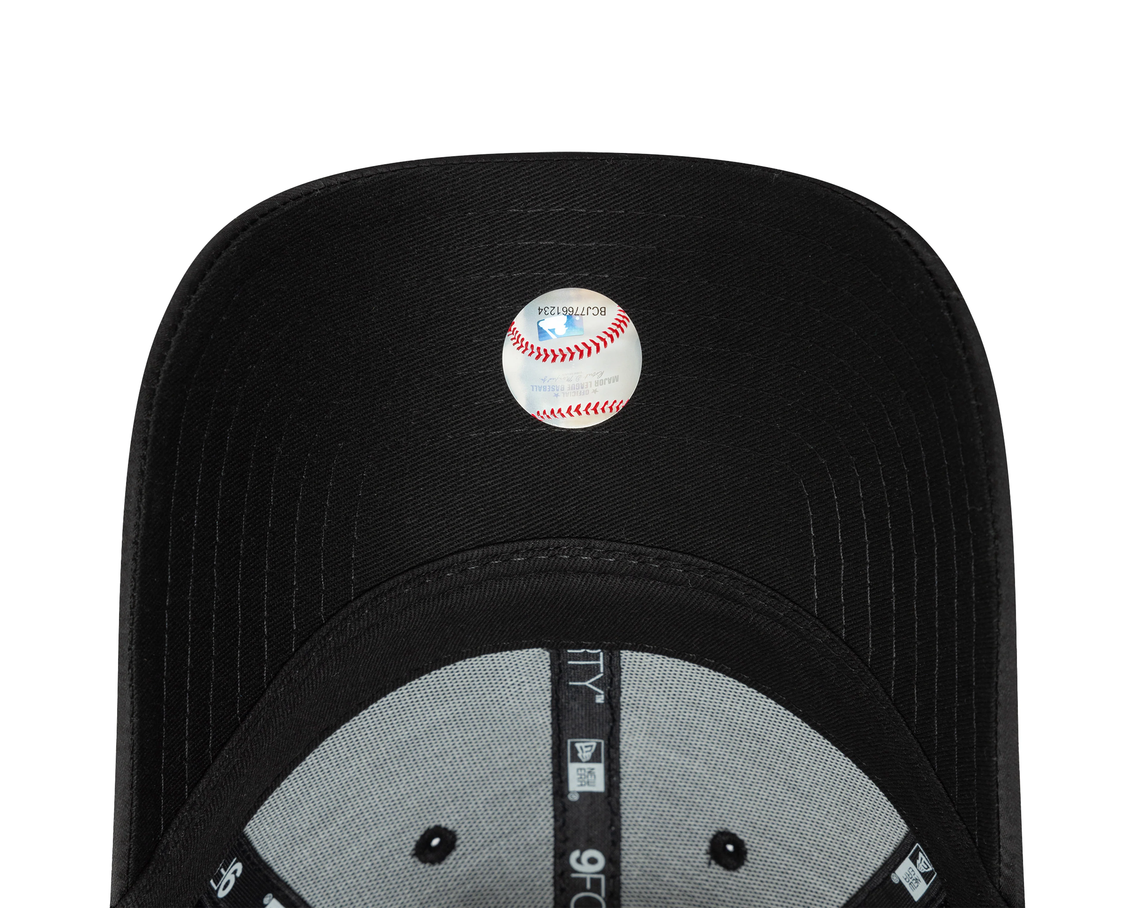 New York Yankees Womens Satin Black 9FORTY Adjustable Cap - Image 6