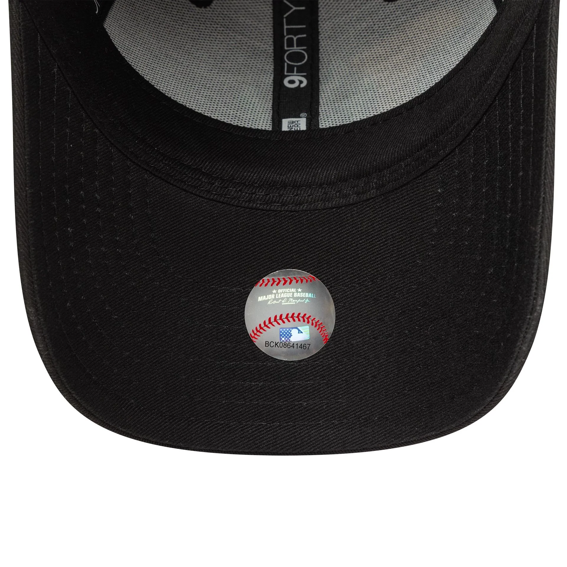 New York Yankees Youth MLB League Essential Black 9FORTY Adjustable Cap - Image 5