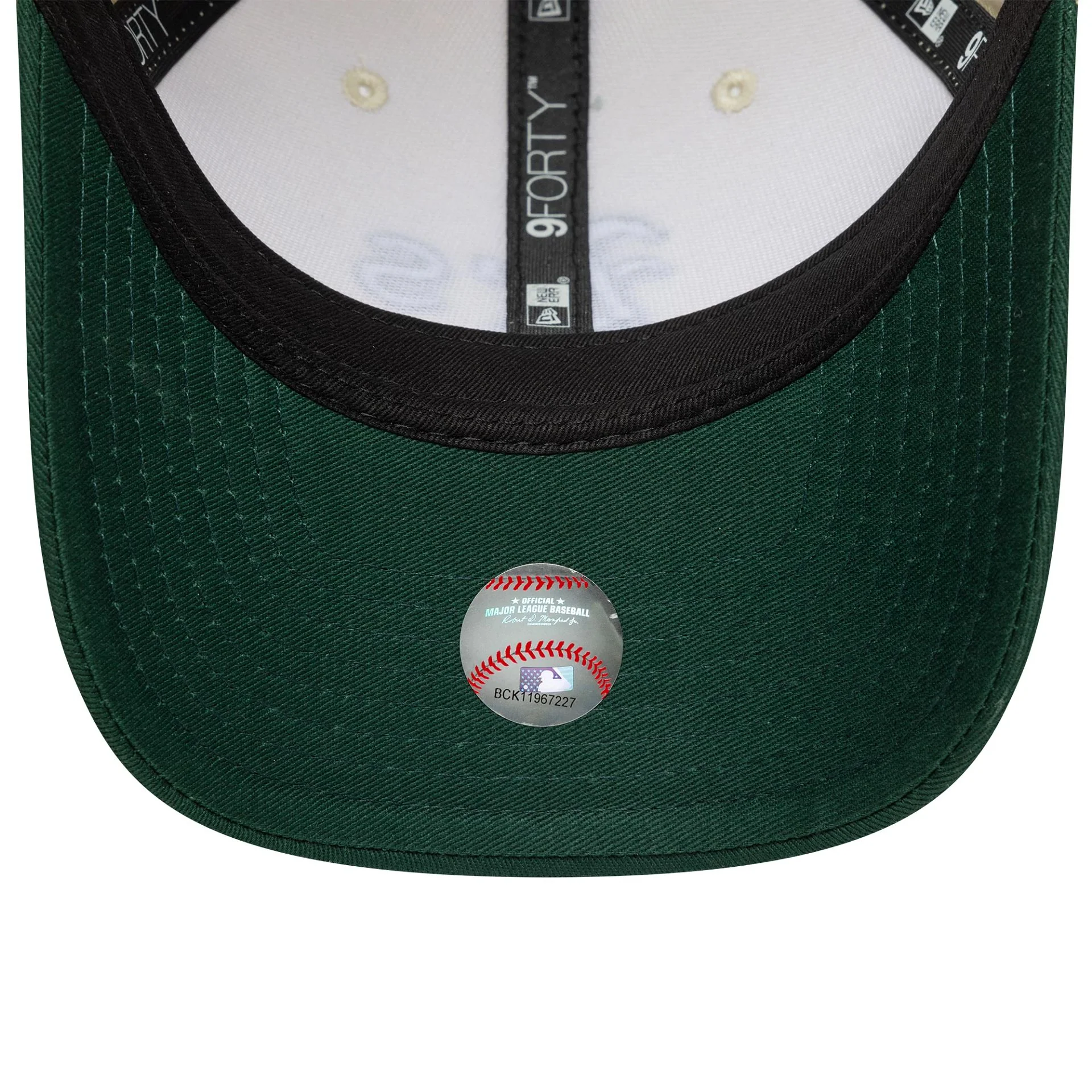 Oakland Athletics MLB Colour Block Cream 9FORTY M-Crown Adjustable Cap - Image 3