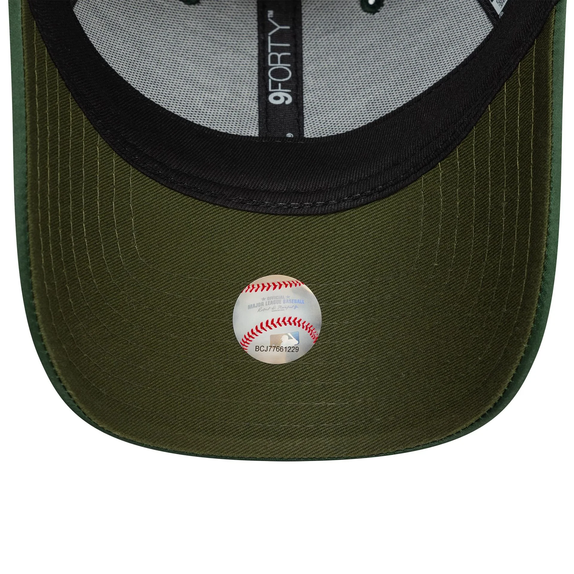 Oakland Athletics Womens Satin Dark Green 9FORTY Adjustable Cap - Image 5